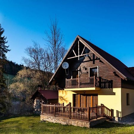Chalupa Josta - 4 Spalne - 3 Kupelne - Kryty Altanok - Skibus Zastavka - Wifi Vígľaš Exterior photo